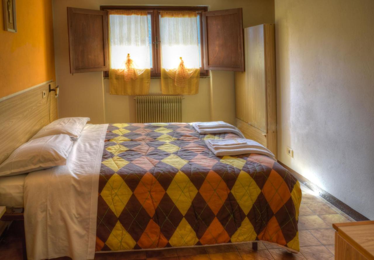 Albergo Rifugio Montecucco Piampaludo エクステリア 写真